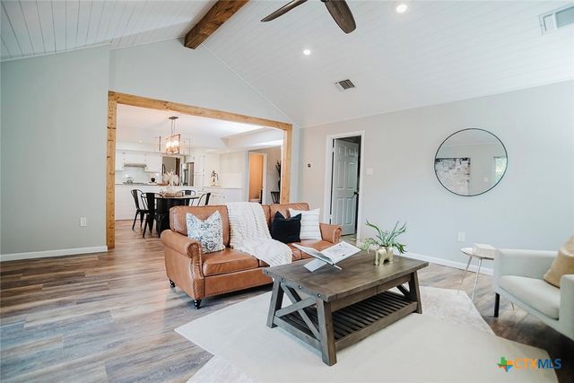 145 Bobwhite Trail, Seguin, TX 78155