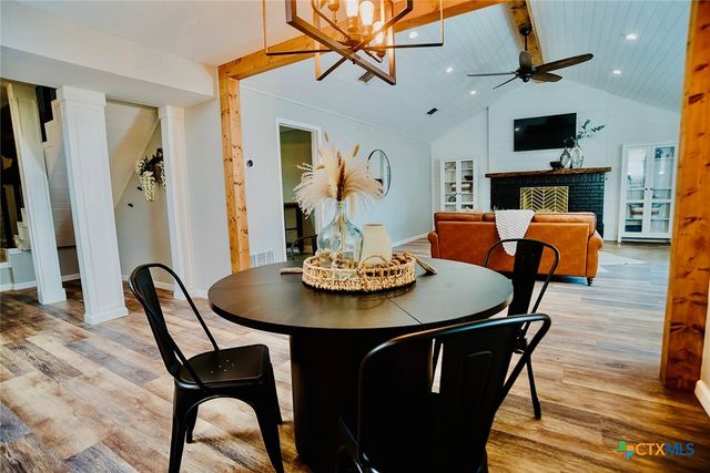 145 Bobwhite Trail, Seguin, TX 78155