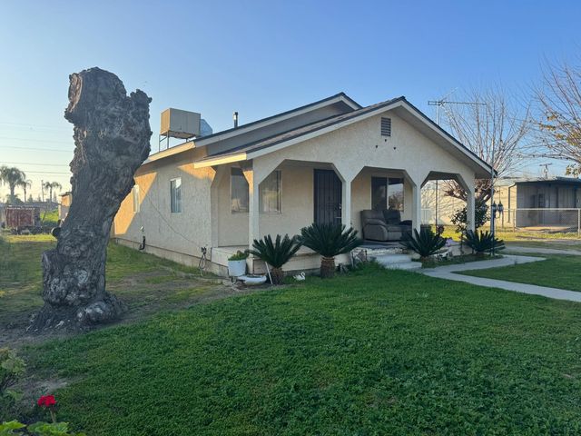 3061 Orchid Avenue, Sanger, CA 93657