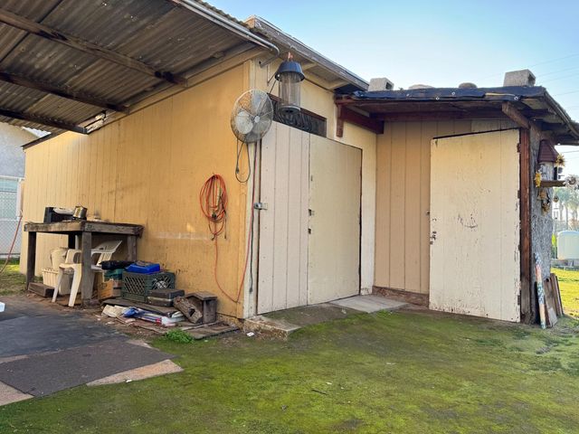 3061 Orchid Avenue, Sanger, CA 93657