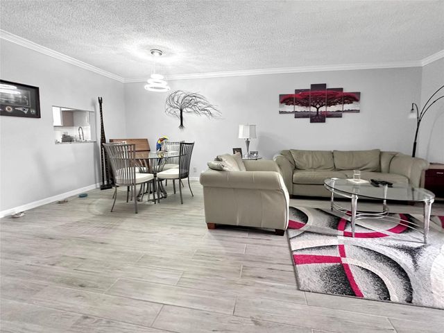 1005 Country Club Drive 404, Margate, FL 33063