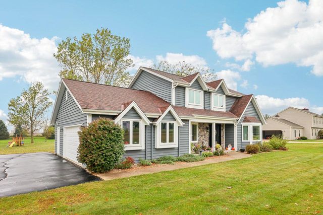 W258S4785 Red Clover DRIVE, Waukesha, WI 53189