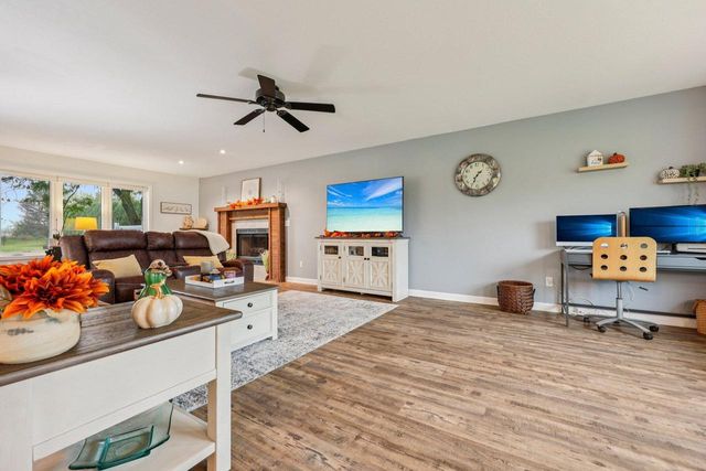 W258S4785 Red Clover DRIVE, Waukesha, WI 53189