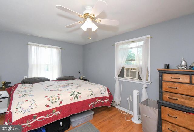385 E MAGNOLIA DR, Morrisville, PA 19067