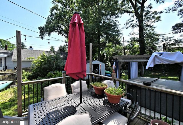 385 E MAGNOLIA DR, Morrisville, PA 19067