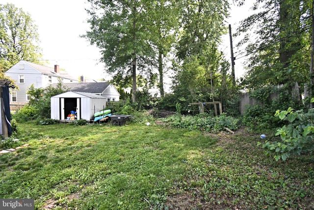 385 E MAGNOLIA DR, Morrisville, PA 19067