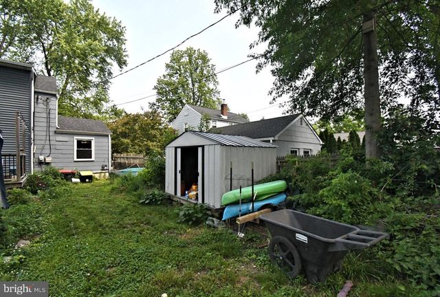 385 E MAGNOLIA DR, Morrisville, PA 19067