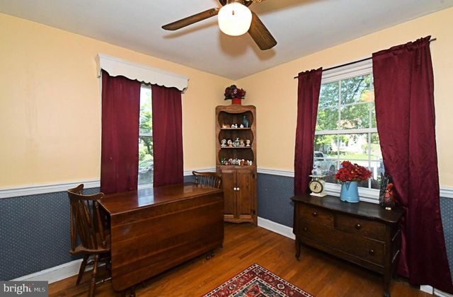 385 E MAGNOLIA DR, Morrisville, PA 19067