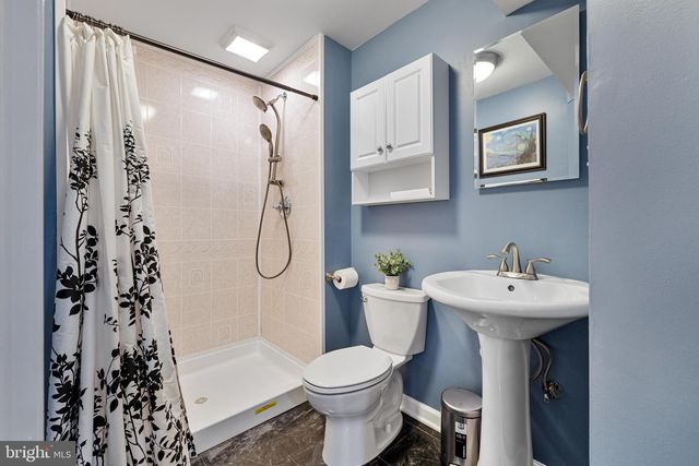 1439 MILLIKENS BEND RD, Herndon, VA 20170