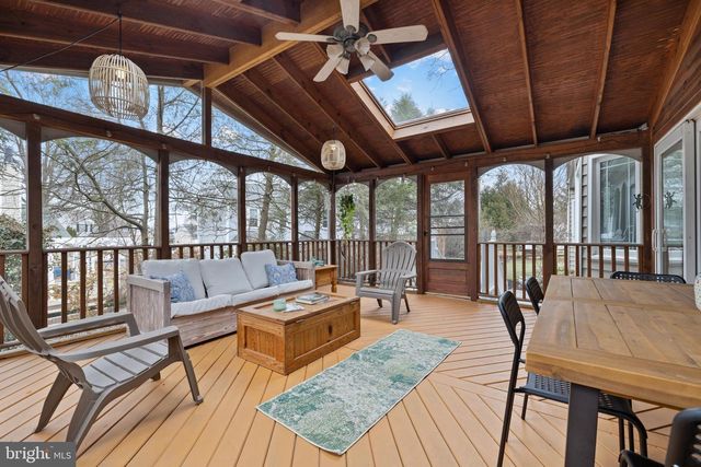 1439 MILLIKENS BEND RD, Herndon, VA 20170