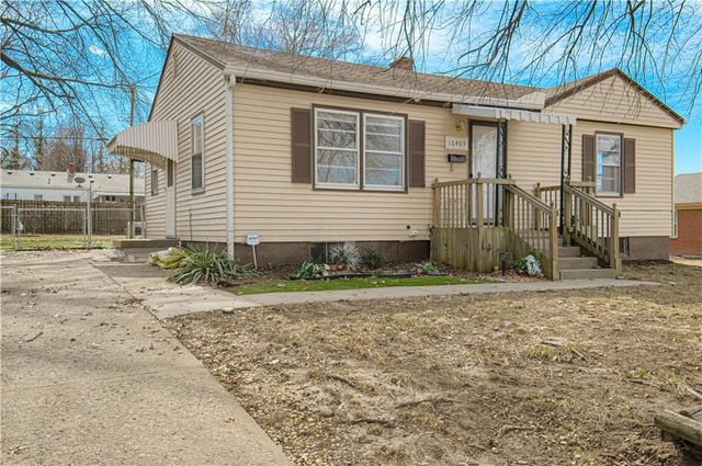 10409 E 26th Street S, Independence, MO 64052