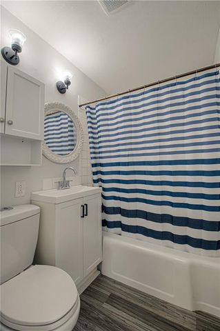 10409 E 26th Street S, Independence, MO 64052