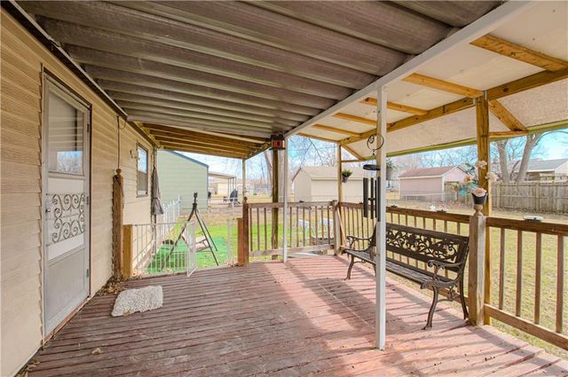 10409 E 26th Street S, Independence, MO 64052