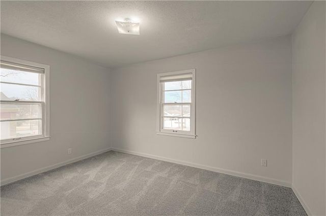 10409 E 26th Street S, Independence, MO 64052