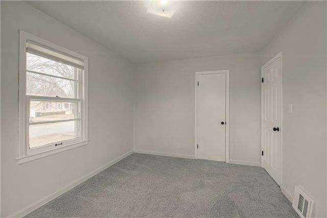 10409 E 26th Street S, Independence, MO 64052