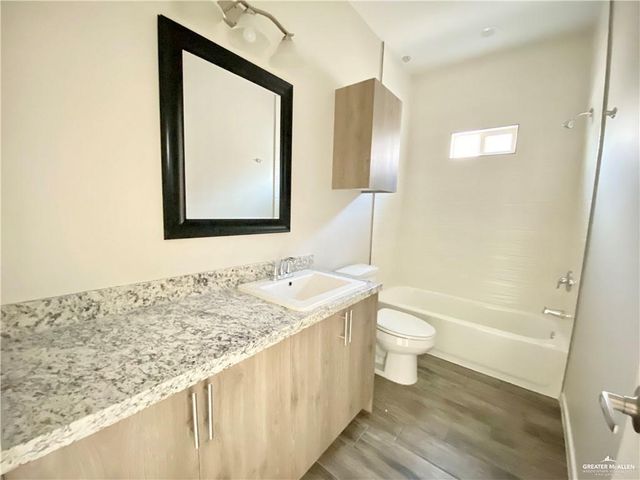 805 Sunset Valley Street, Alton, TX 78573