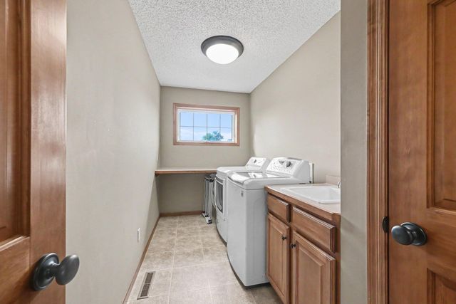 1241 Knight Lane, Watertown, MN 55388
