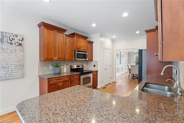 740 Clemmons Crossing Court, Clemmons, NC 27012
