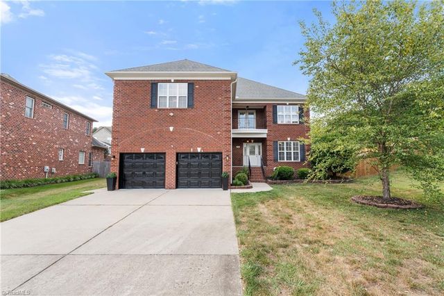 740 Clemmons Crossing Court, Clemmons, NC 27012