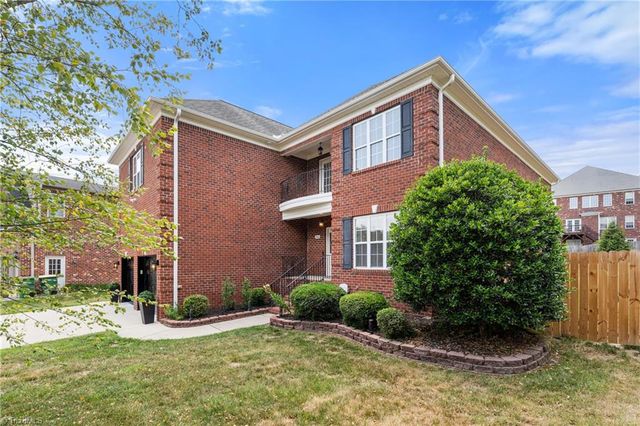 740 Clemmons Crossing Court, Clemmons, NC 27012