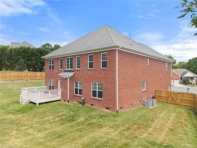 740 Clemmons Crossing Court, Clemmons, NC 27012