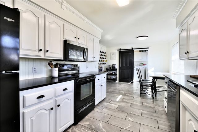 1227 W Countrywood Circle, Rogers, AR 72756