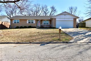 1227 W Countrywood Circle, Rogers, AR 72756