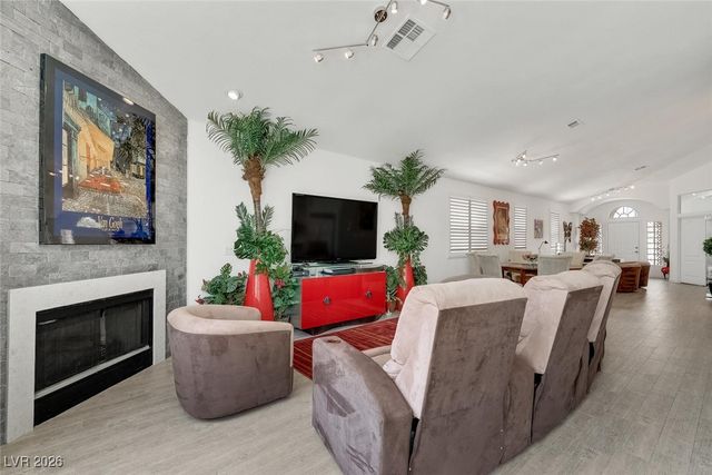 1404 Sun Copper Drive, Las Vegas, NV 89117