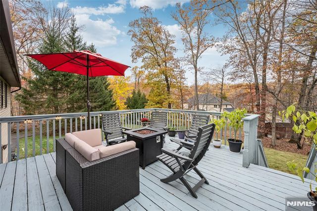 41 Shongum Road, Randolph Township, NJ 07869