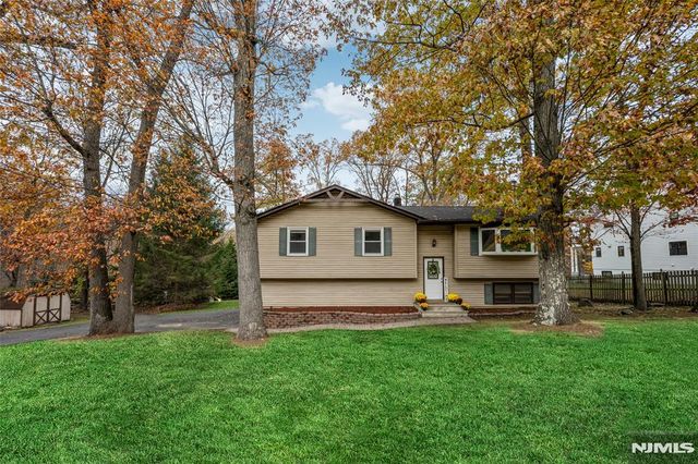 41 Shongum Road, Randolph Township, NJ 07869