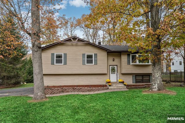 41 Shongum Road, Randolph Township, NJ 07869