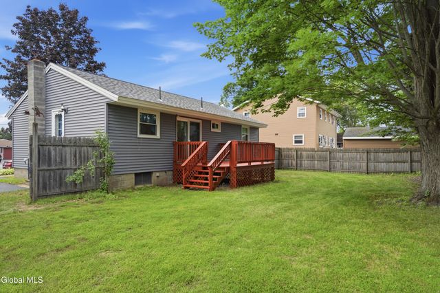 1684 Roma, Schenectady, NY 12306