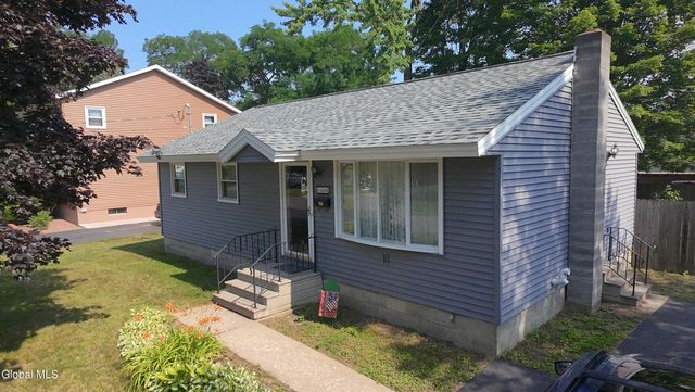 1684 Roma, Schenectady, NY 12306