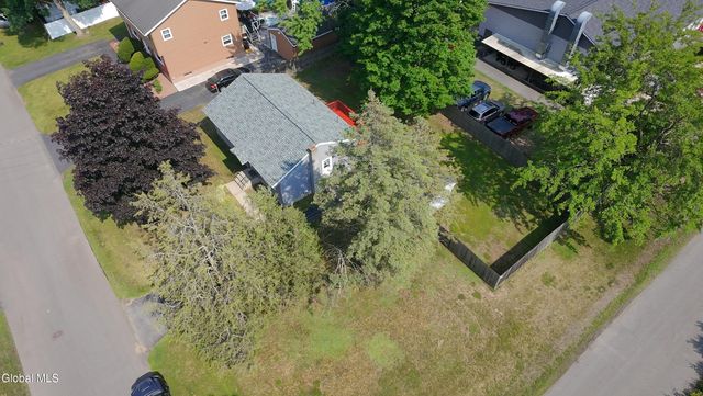 1684 Roma, Schenectady, NY 12306