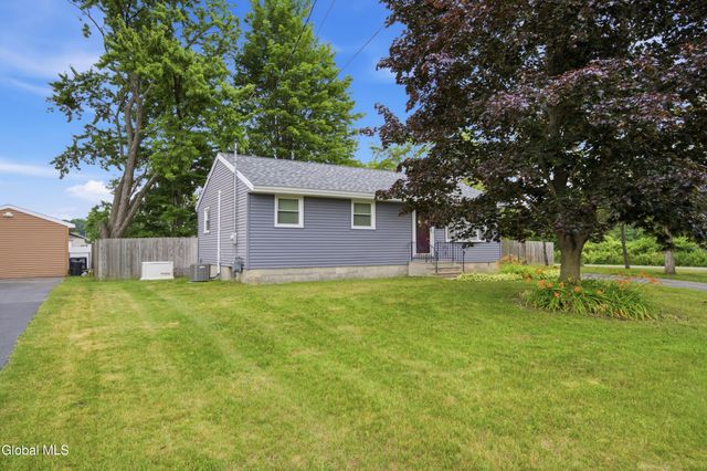 1684 Roma, Schenectady, NY 12306