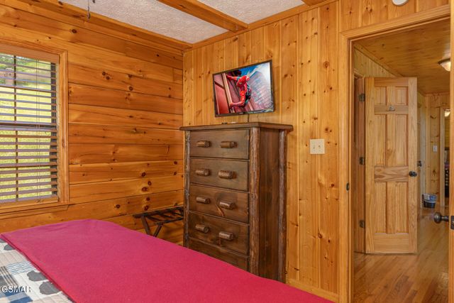 1504 Bears Den Way, Sevierville, TN 37862