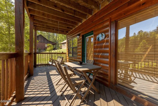 1504 Bears Den Way, Sevierville, TN 37862