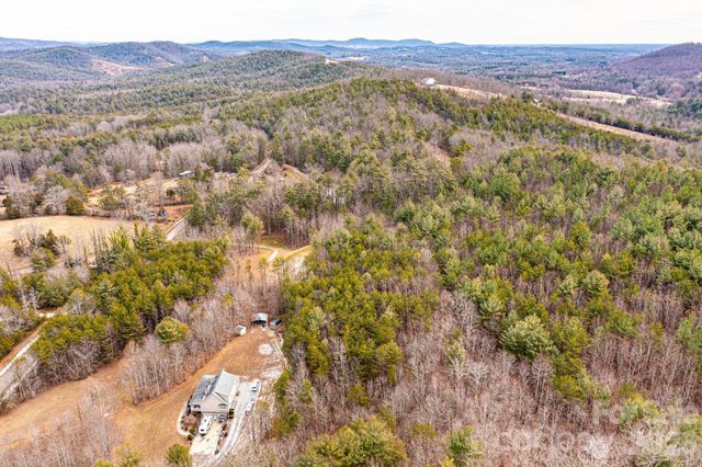 3941 Fox Winkler Road, Lenoir, NC 28645