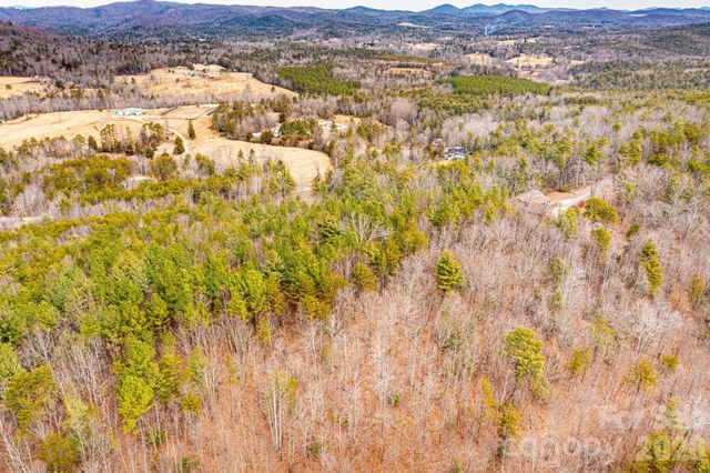 3941 Fox Winkler Road, Lenoir, NC 28645