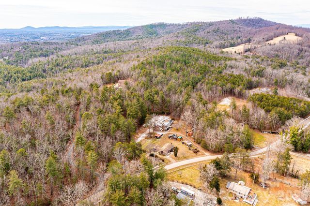 3941 Fox Winkler Road, Lenoir, NC 28645