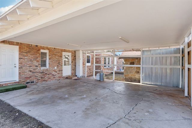 10609 Seagoville Road, Dallas, TX 75217