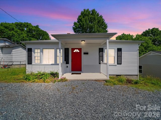 83 Woodsdale Place SE, Concord, NC 28025