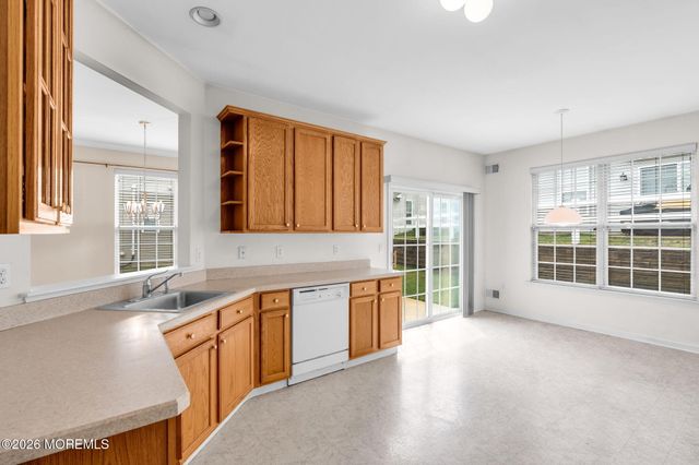 16 Tisdale Road, Manchester, NJ 08759