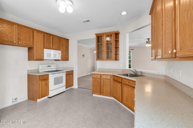 16 Tisdale Road, Manchester, NJ 08759