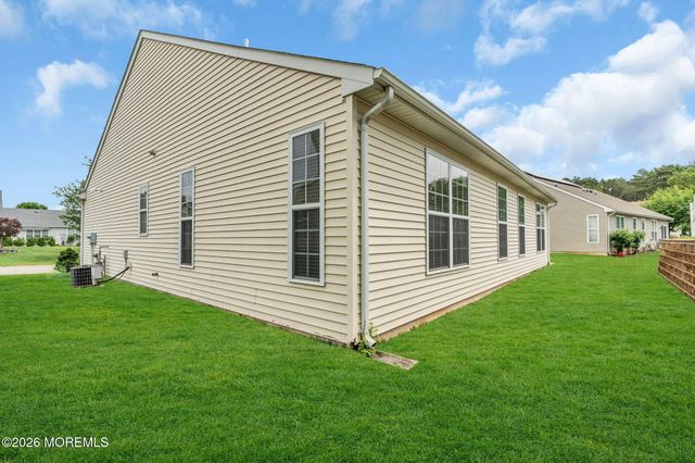 16 Tisdale Road, Manchester, NJ 08759