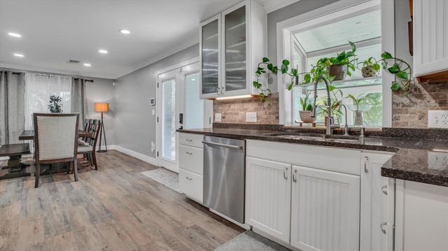 2331 E Woodson Rd, Acampo, CA 95220