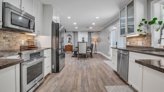 2331 E Woodson Rd, Acampo, CA 95220