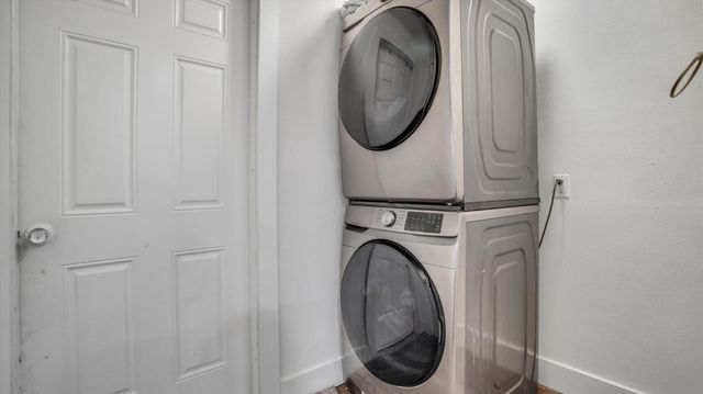 2331 E Woodson Rd, Acampo, CA 95220