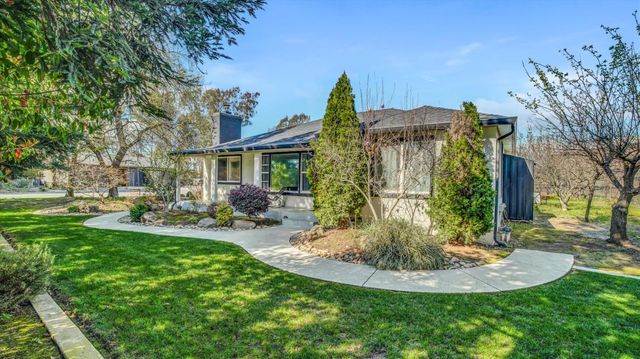 2331 E Woodson Rd, Acampo, CA 95220