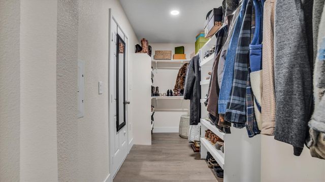 2331 E Woodson Rd, Acampo, CA 95220